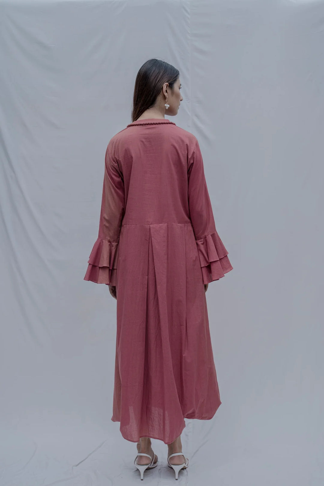 FRONT PLEATED DRESS WITH BELL SLEEVES IN RUST