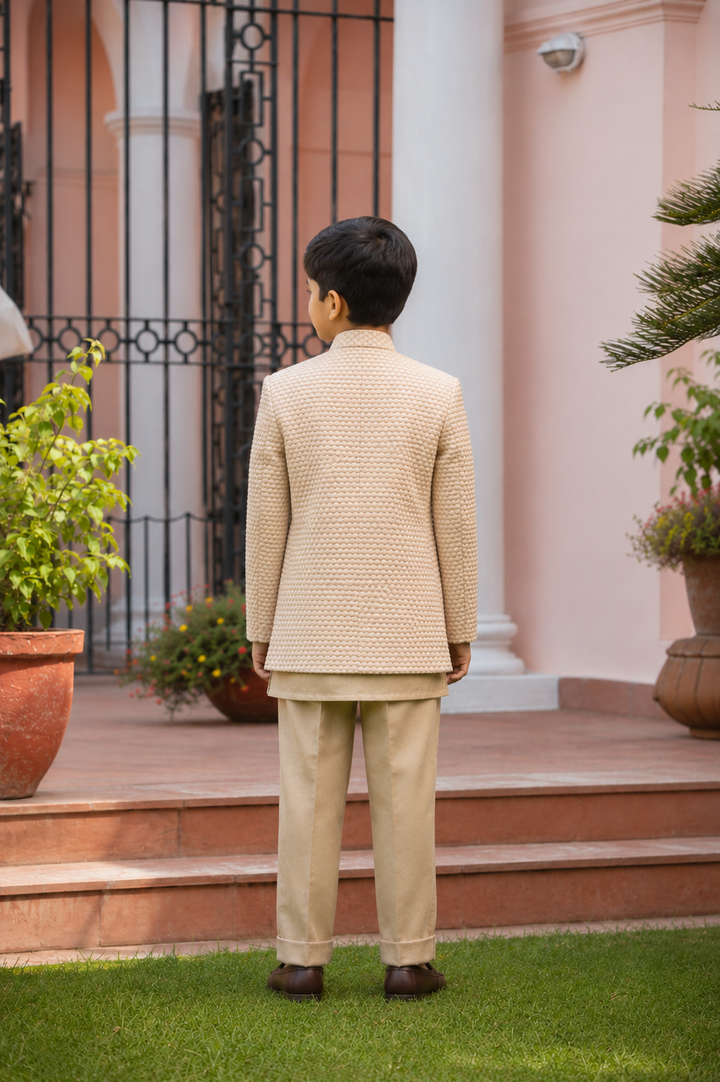VAARNIK INDO-WESTERN SET