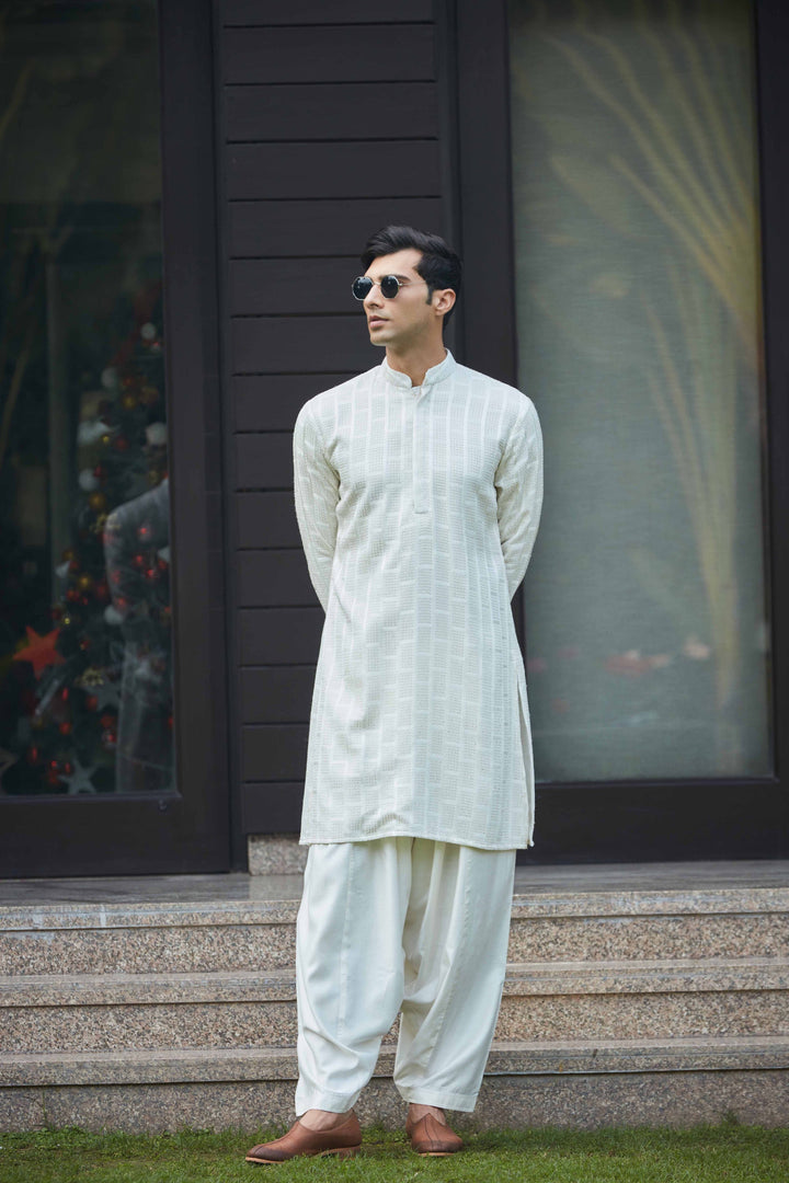 Tarusa - Off White Chikankari Kurta Set - Bohame