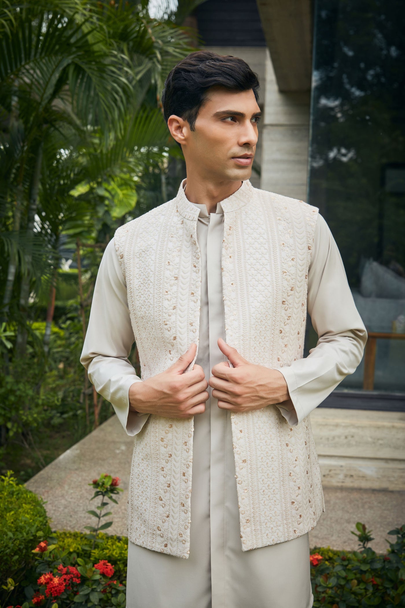 Buy MANYAVAR Chikankari Viscose Blend Regular Fit Men's Nehru Jacket |  Shoppers Stop