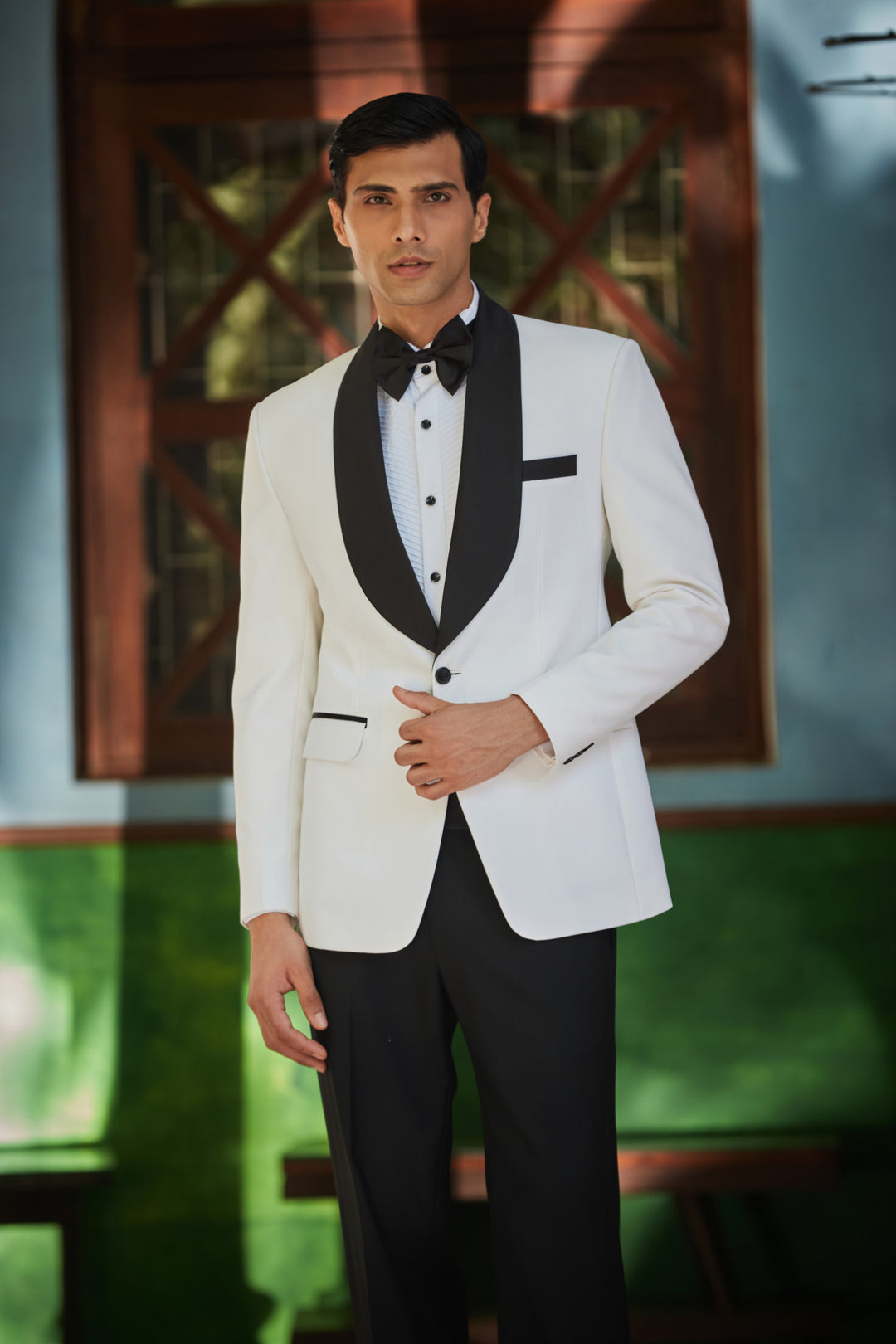 Robert Off-white Tuxedo Peak lapel