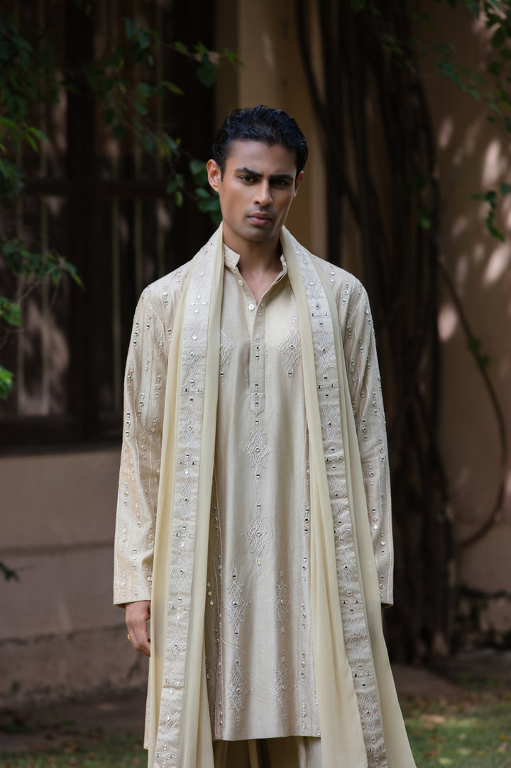 Naldor Kurta Set