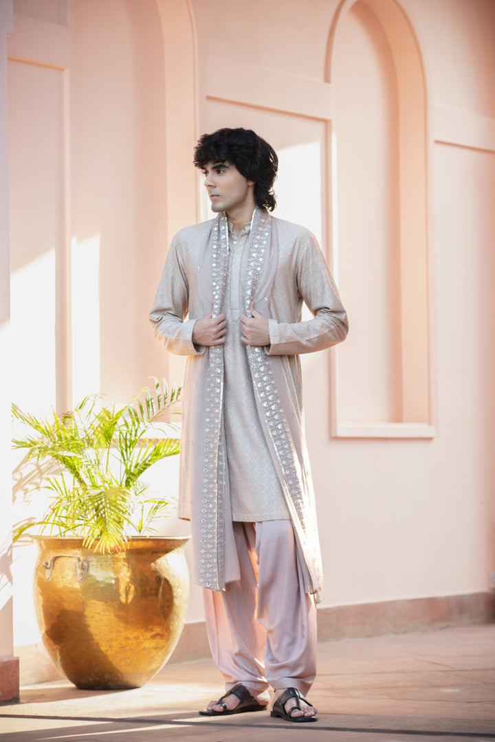 Varaaya Kurta Set