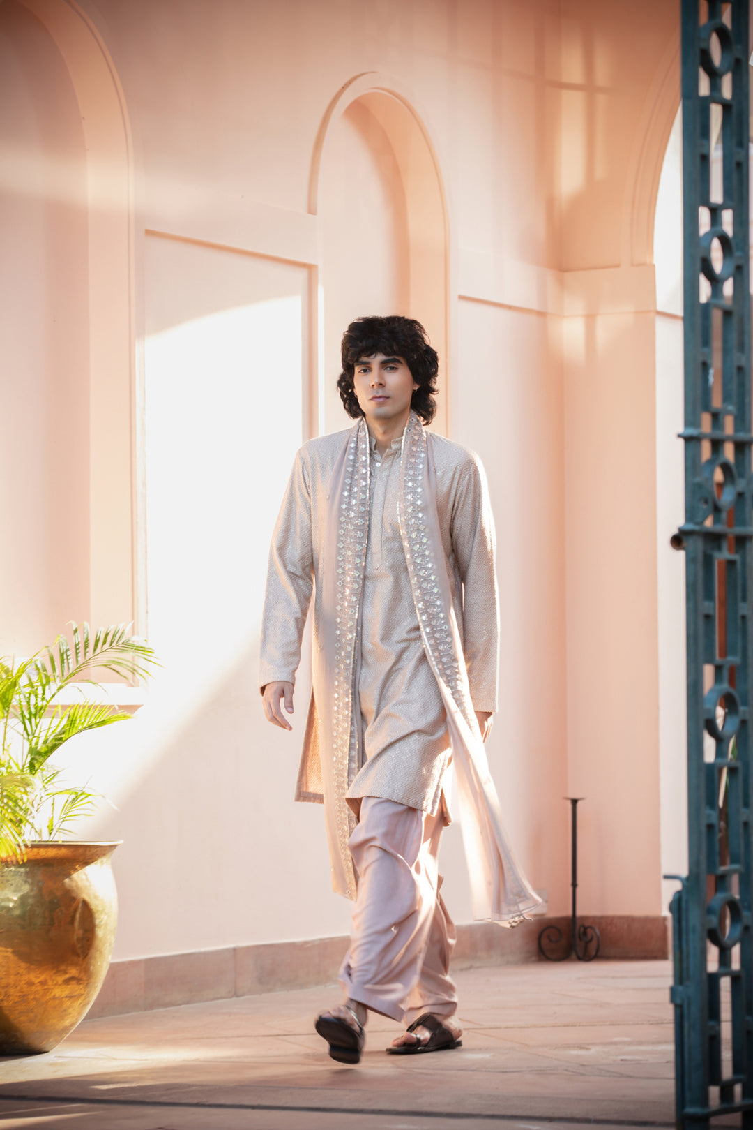 Varaaya Kurta Set