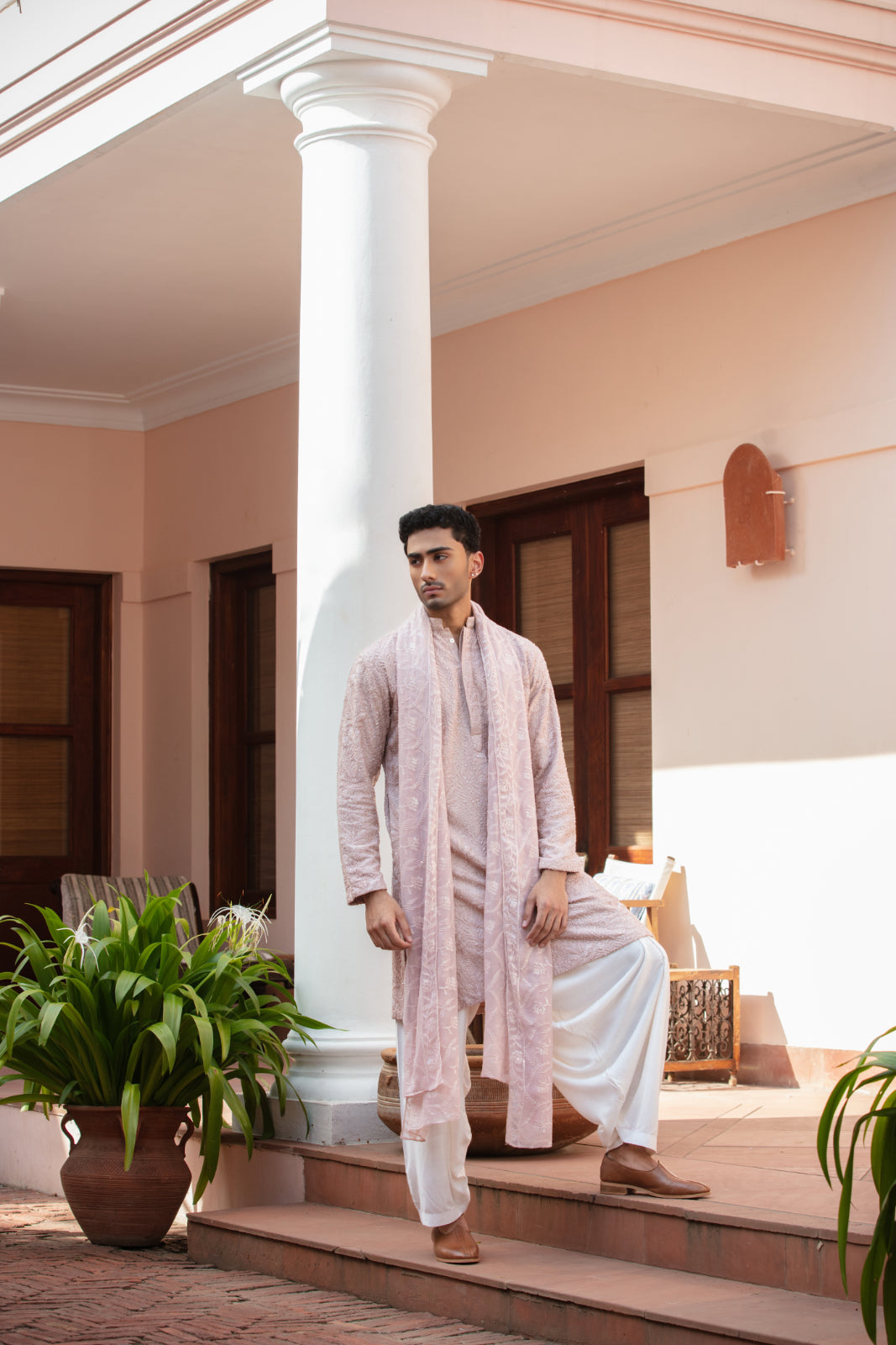 Vayro Kurta Set