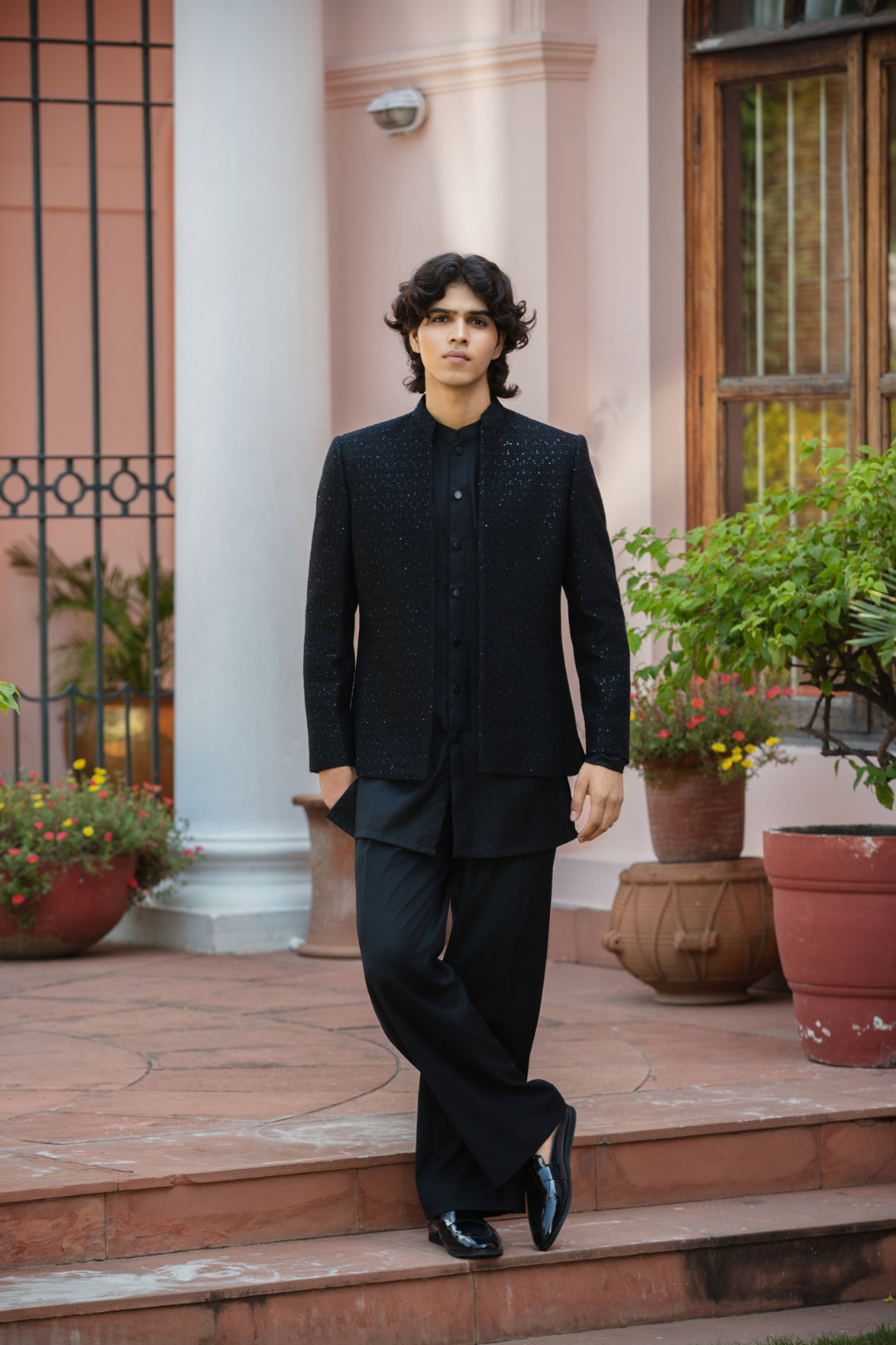 Ravaan Into - Western Set