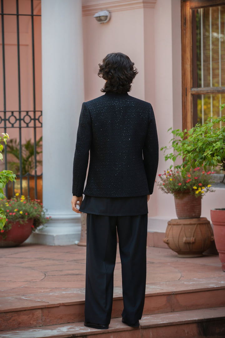 Ravaan Into - Western Set