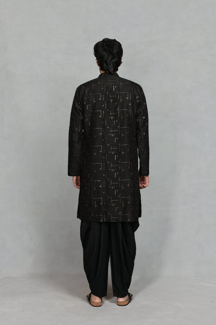 Kaanth Kurta Set in Black