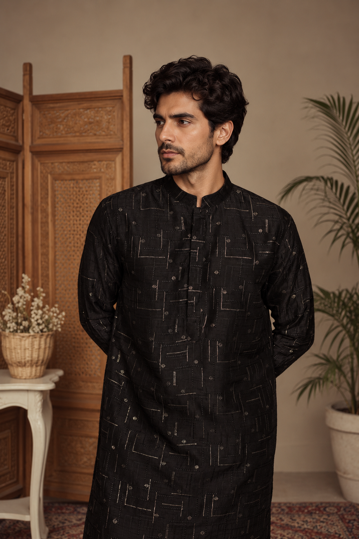 Kaanth Kurta Set in Black