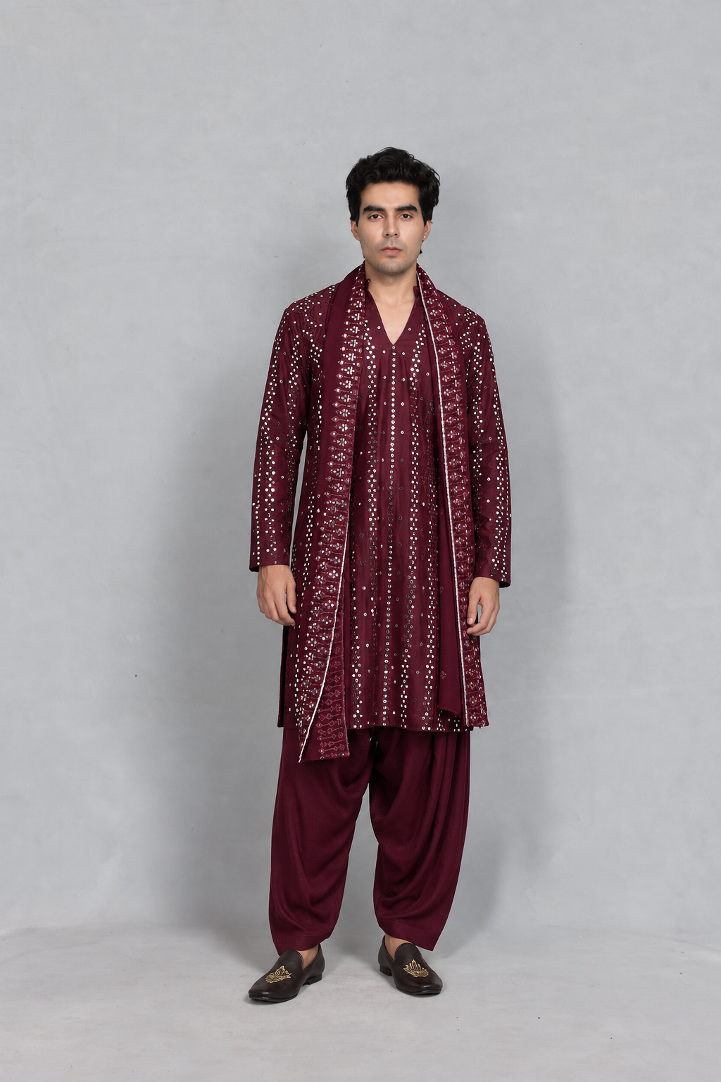 Gahan Kurta Set with Dupatta in Burgundy