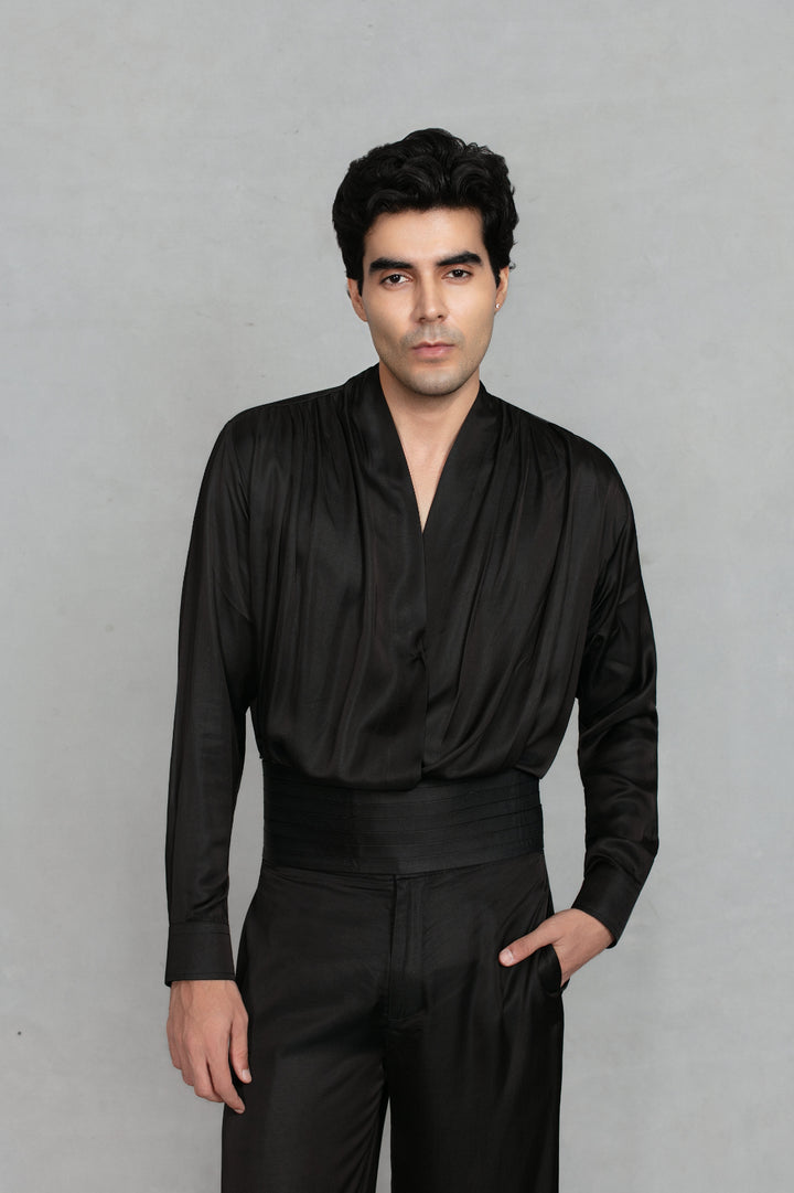 Tehzeeb Indowestern Jacket Set in Black/ Gold