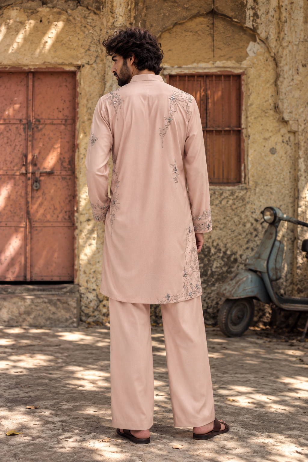 Gulraaz Kurta Set in Dusky Pink