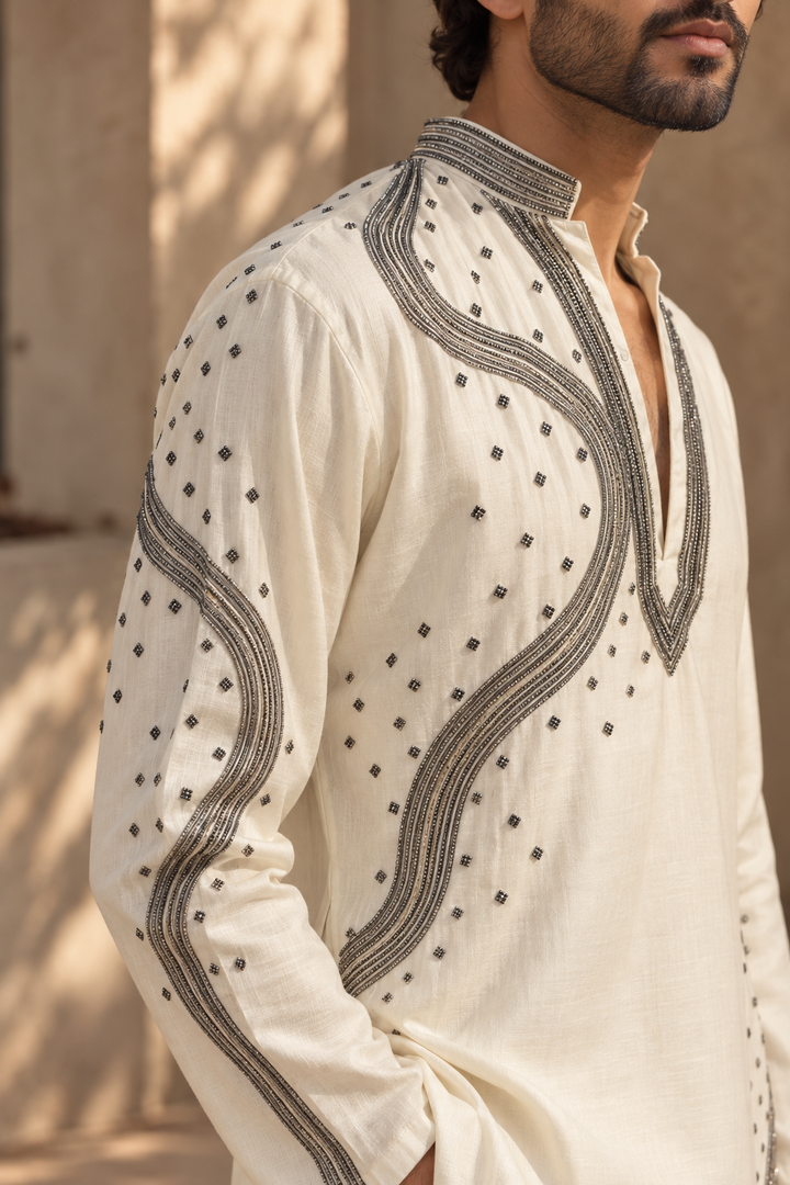 Naqsh Kurta Set in Off White