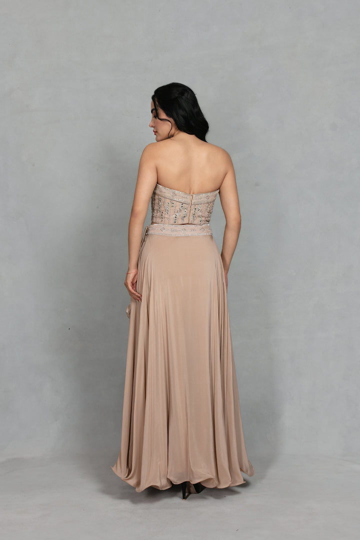 Gulnaar Lehenga Set with Dupatta in Champagne