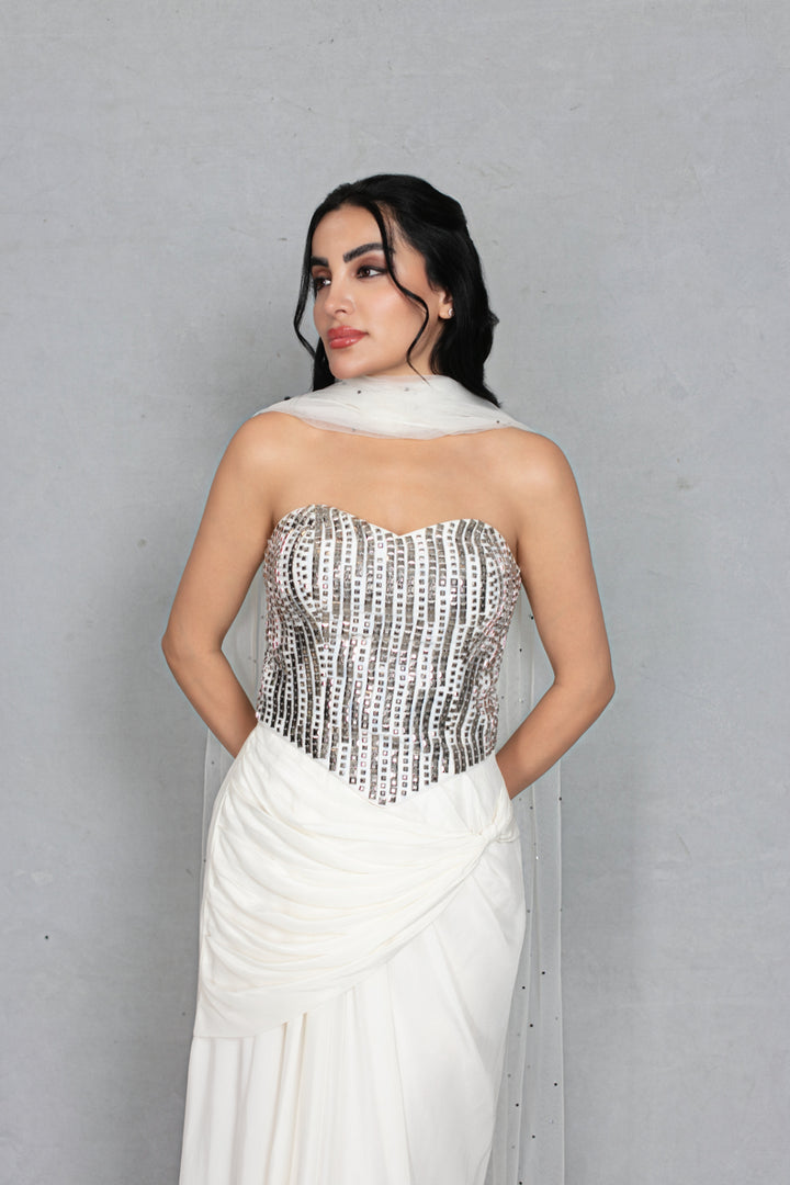 Aabshar Co-ord Set Set with Dupatta in White