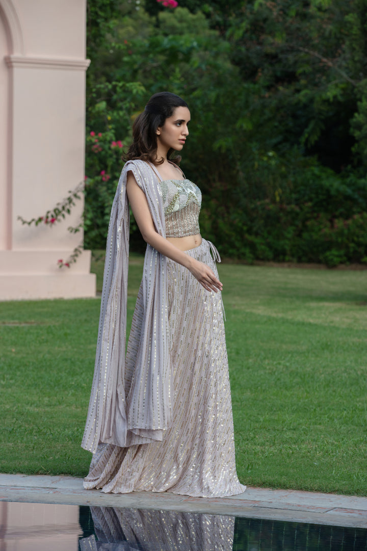 Amoura Lehenga