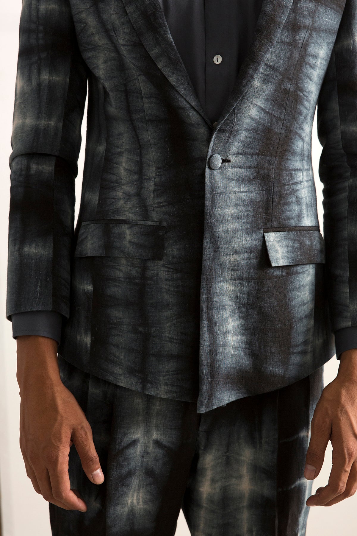 Verne Set - Grey Collarless Shirt with Tie & Dye Classic Suit Set